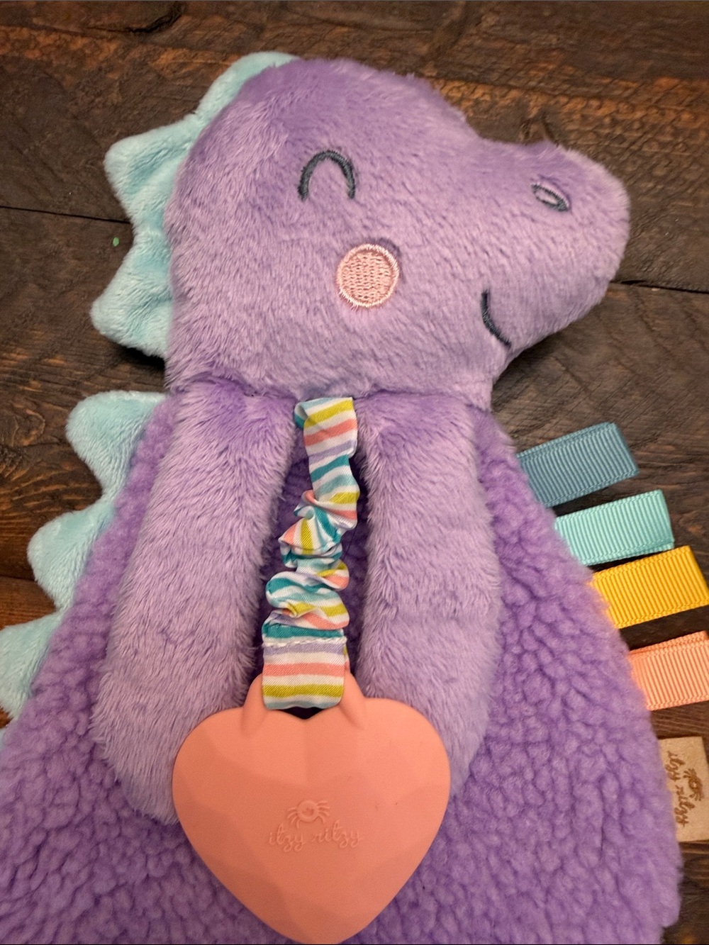 Itzy Ritzy Itzy Lovey Plush Teether Toy Dempsey Lilac Purple Dinosaur EUC 🦕 🦖 💜
